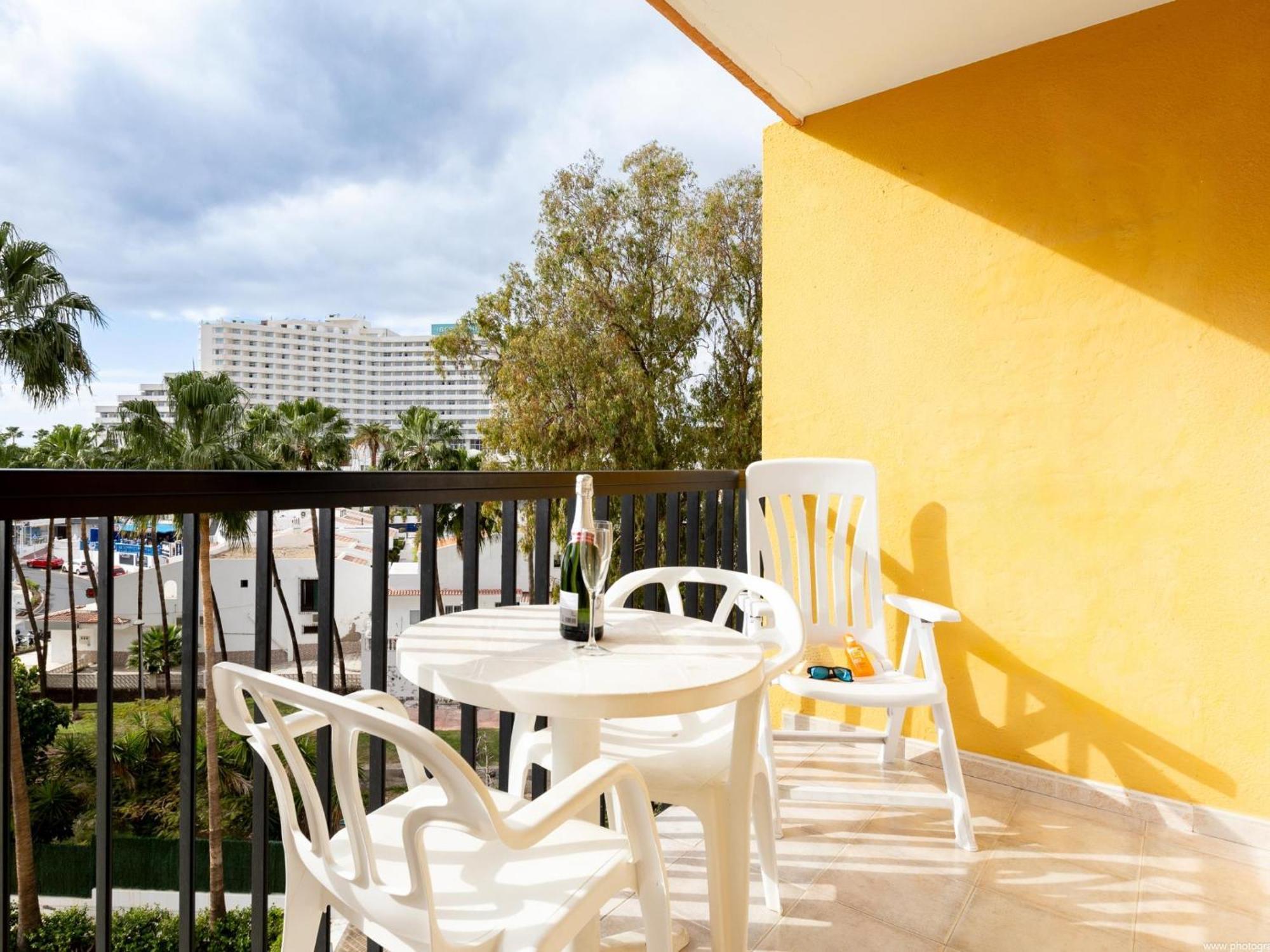 Apartment 41 Copacabana Ocean View Pool